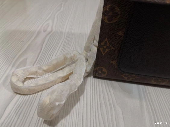 Louis Vuitton VICTOIRE 0805